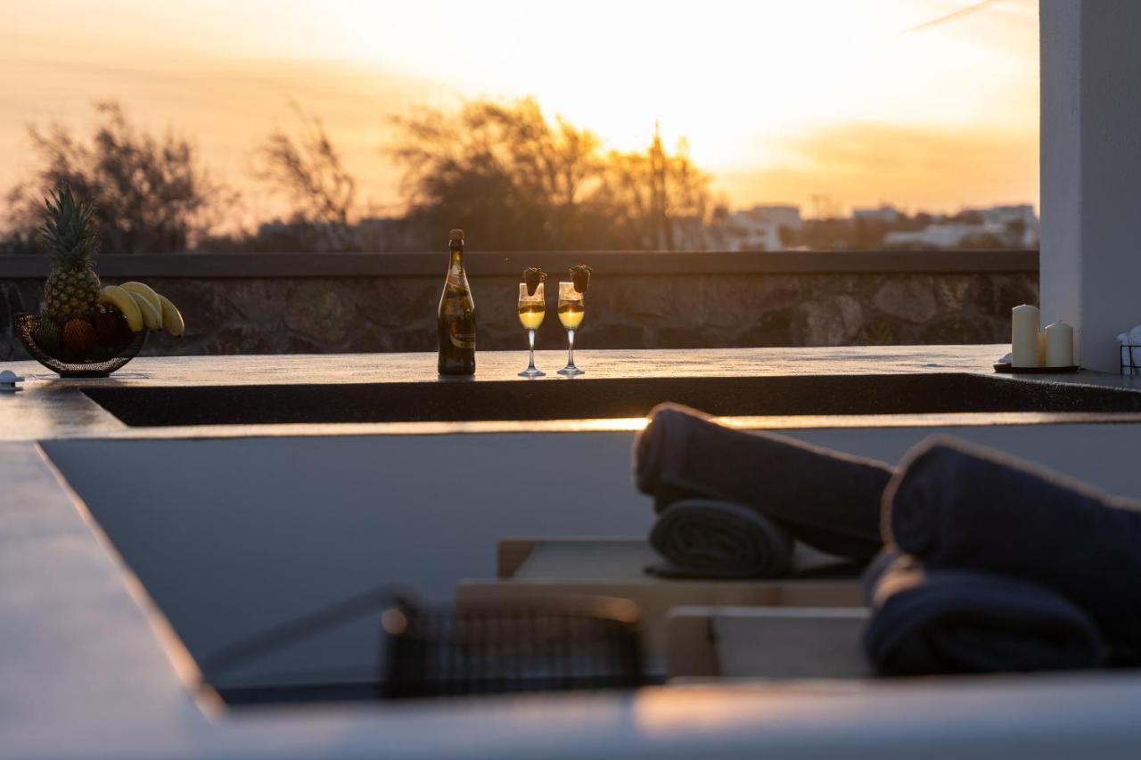 Almira Luxury Suites Perivolos Zewnętrze zdjęcie